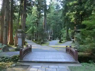 雄山神社中宮祈願殿のその他建物