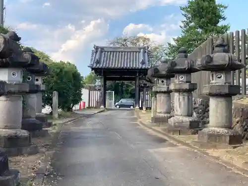 狭山山不動寺の山門・神門