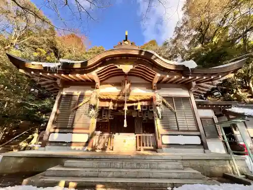 サムハラ神社 奥の宮の{uncategorized: "未分類", other: "その他", undefined: "問題あり", building: "その他建物", grave: "お墓", sacred_gate: "鳥居", guardian: "狛犬", statue: "像", buddha: "仏像", history: "歴史", nature: "自然", garden: "庭園", animal: "動物", pagoda: "塔", temizu: "手水舎", mountain_gate: "山門・神門", sanctuary: "本殿・本堂", subordinate: "末社・摂社", art: "芸術", scenery: "景色", jizo: "地蔵", ema: "絵馬", goshuin: "御朱印", omikuji: "おみくじ", items: "授与品その他", amulet: "お守り", goshuincho: "御朱印帳", eats: "食事", festival: "お祭り", votive_dance: "神楽", shichigosan: "七五三参", wedding: "結婚式", experience: "体験その他", initially: "初詣", around: "周辺", anti_infection: "感染症対策"}