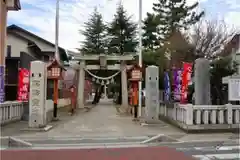 草加神社の鳥居