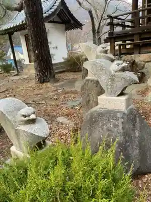 真田神社の{uncategorized: "未分類", other: "その他", undefined: "問題あり", building: "その他建物", grave: "お墓", sacred_gate: "鳥居", guardian: "狛犬", statue: "像", buddha: "仏像", history: "歴史", nature: "自然", garden: "庭園", animal: "動物", pagoda: "塔", temizu: "手水舎", mountain_gate: "山門・神門", sanctuary: "本殿・本堂", subordinate: "末社・摂社", art: "芸術", scenery: "景色", jizo: "地蔵", ema: "絵馬", goshuin: "御朱印", omikuji: "おみくじ", items: "授与品その他", amulet: "お守り", goshuincho: "御朱印帳", eats: "食事", festival: "お祭り", votive_dance: "神楽", shichigosan: "七五三参", wedding: "結婚式", experience: "体験その他", initially: "初詣", around: "周辺", anti_infection: "感染症対策"}