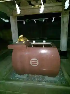 三学院の手水舎