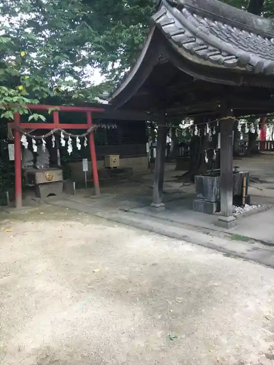 本太氷川神社の手水舎
