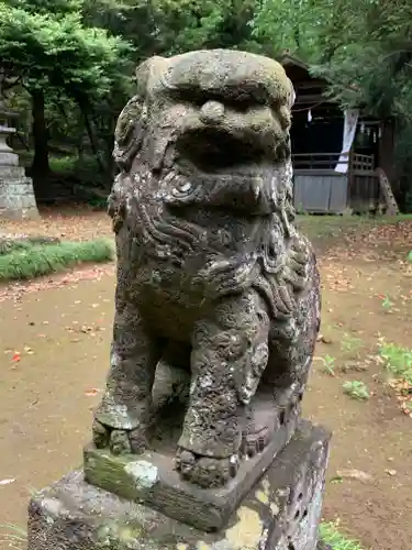 諏訪神社の狛犬