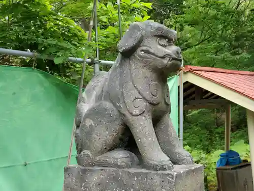 歌志内神社の狛犬