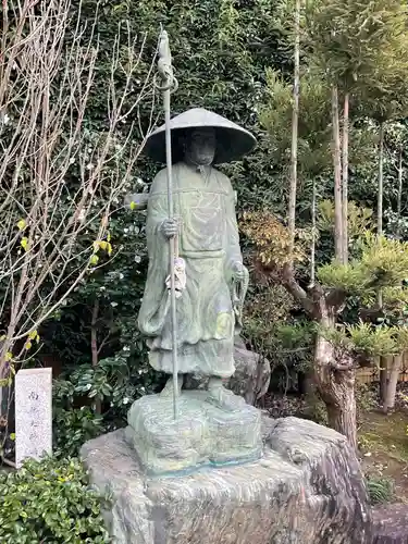 常性寺の像