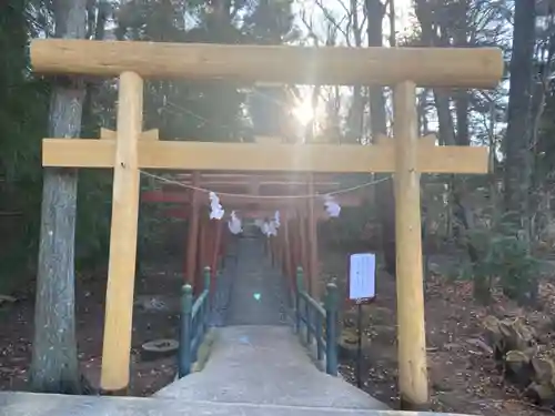 新屋山神社の鳥居