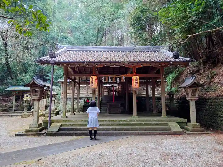 等彌神社の本殿・本堂