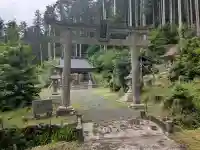 横山神社の{uncategorized: "未分類", other: "その他", undefined: "問題あり", building: "その他建物", grave: "お墓", sacred_gate: "鳥居", guardian: "狛犬", statue: "像", buddha: "仏像", history: "歴史", nature: "自然", garden: "庭園", animal: "動物", pagoda: "塔", temizu: "手水舎", mountain_gate: "山門・神門", sanctuary: "本殿・本堂", subordinate: "末社・摂社", art: "芸術", scenery: "景色", jizo: "地蔵", ema: "絵馬", goshuin: "御朱印", omikuji: "おみくじ", items: "授与品その他", amulet: "お守り", goshuincho: "御朱印帳", eats: "食事", festival: "お祭り", votive_dance: "神楽", shichigosan: "七五三参", wedding: "結婚式", experience: "体験その他", initially: "初詣", around: "周辺", anti_infection: "感染症対策"}