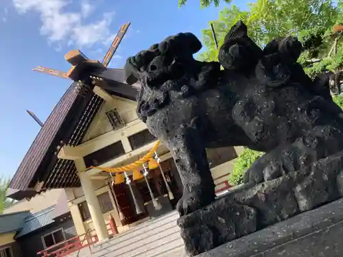 江南神社の狛犬