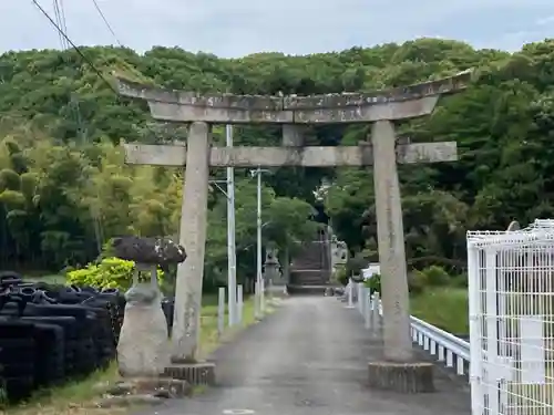 諸山積神社の鳥居