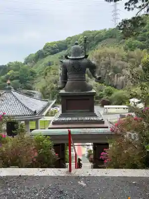 安養寺の{uncategorized: "未分類", other: "その他", undefined: "問題あり", building: "その他建物", grave: "お墓", sacred_gate: "鳥居", guardian: "狛犬", statue: "像", buddha: "仏像", history: "歴史", nature: "自然", garden: "庭園", animal: "動物", pagoda: "塔", temizu: "手水舎", mountain_gate: "山門・神門", sanctuary: "本殿・本堂", subordinate: "末社・摂社", art: "芸術", scenery: "景色", jizo: "地蔵", ema: "絵馬", goshuin: "御朱印", omikuji: "おみくじ", items: "授与品その他", amulet: "お守り", goshuincho: "御朱印帳", eats: "食事", festival: "お祭り", votive_dance: "神楽", shichigosan: "七五三参", wedding: "結婚式", experience: "体験その他", initially: "初詣", around: "周辺", anti_infection: "感染症対策"}