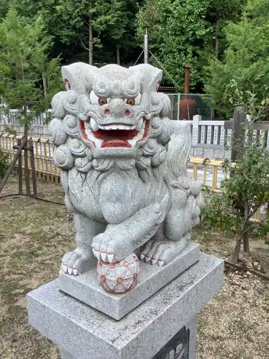伊副神社の狛犬