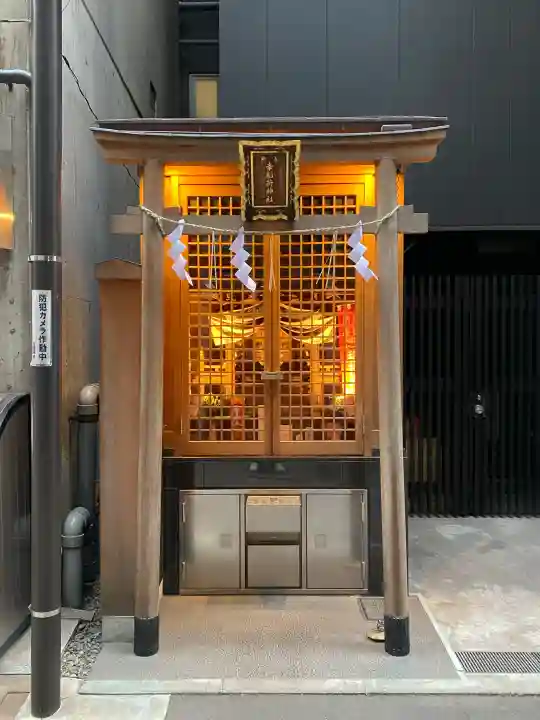 幸稲荷神社の{uncategorized: "未分類", other: "その他", undefined: "問題あり", building: "その他建物", grave: "お墓", sacred_gate: "鳥居", guardian: "狛犬", statue: "像", buddha: "仏像", history: "歴史", nature: "自然", garden: "庭園", animal: "動物", pagoda: "塔", temizu: "手水舎", mountain_gate: "山門・神門", sanctuary: "本殿・本堂", subordinate: "末社・摂社", art: "芸術", scenery: "景色", jizo: "地蔵", ema: "絵馬", goshuin: "御朱印", omikuji: "おみくじ", items: "授与品その他", amulet: "お守り", goshuincho: "御朱印帳", eats: "食事", festival: "お祭り", votive_dance: "神楽", shichigosan: "七五三参", wedding: "結婚式", experience: "体験その他", initially: "初詣", around: "周辺", anti_infection: "感染症対策"}