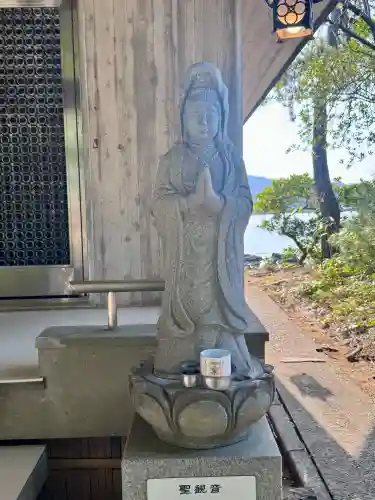 龍神社の{uncategorized: "未分類", other: "その他", undefined: "問題あり", building: "その他建物", grave: "お墓", sacred_gate: "鳥居", guardian: "狛犬", statue: "像", buddha: "仏像", history: "歴史", nature: "自然", garden: "庭園", animal: "動物", pagoda: "塔", temizu: "手水舎", mountain_gate: "山門・神門", sanctuary: "本殿・本堂", subordinate: "末社・摂社", art: "芸術", scenery: "景色", jizo: "地蔵", ema: "絵馬", goshuin: "御朱印", omikuji: "おみくじ", items: "授与品その他", amulet: "お守り", goshuincho: "御朱印帳", eats: "食事", festival: "お祭り", votive_dance: "神楽", shichigosan: "七五三参", wedding: "結婚式", experience: "体験その他", initially: "初詣", around: "周辺", anti_infection: "感染症対策"}