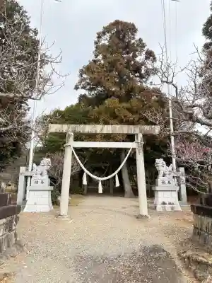 菅原神社の{uncategorized: "未分類", other: "その他", undefined: "問題あり", building: "その他建物", grave: "お墓", sacred_gate: "鳥居", guardian: "狛犬", statue: "像", buddha: "仏像", history: "歴史", nature: "自然", garden: "庭園", animal: "動物", pagoda: "塔", temizu: "手水舎", mountain_gate: "山門・神門", sanctuary: "本殿・本堂", subordinate: "末社・摂社", art: "芸術", scenery: "景色", jizo: "地蔵", ema: "絵馬", goshuin: "御朱印", omikuji: "おみくじ", items: "授与品その他", amulet: "お守り", goshuincho: "御朱印帳", eats: "食事", festival: "お祭り", votive_dance: "神楽", shichigosan: "七五三参", wedding: "結婚式", experience: "体験その他", initially: "初詣", around: "周辺", anti_infection: "感染症対策"}