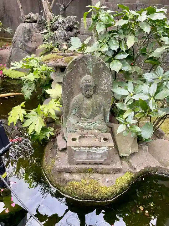 寿永寺の{uncategorized: "未分類", other: "その他", undefined: "問題あり", building: "その他建物", grave: "お墓", sacred_gate: "鳥居", guardian: "狛犬", statue: "像", buddha: "仏像", history: "歴史", nature: "自然", garden: "庭園", animal: "動物", pagoda: "塔", temizu: "手水舎", mountain_gate: "山門・神門", sanctuary: "本殿・本堂", subordinate: "末社・摂社", art: "芸術", scenery: "景色", jizo: "地蔵", ema: "絵馬", goshuin: "御朱印", omikuji: "おみくじ", items: "授与品その他", amulet: "お守り", goshuincho: "御朱印帳", eats: "食事", festival: "お祭り", votive_dance: "神楽", shichigosan: "七五三参", wedding: "結婚式", experience: "体験その他", initially: "初詣", around: "周辺", anti_infection: "感染症対策"}