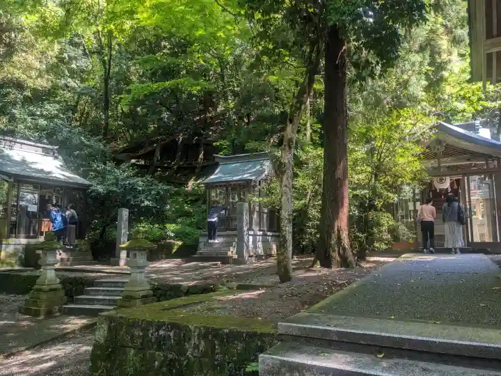 金剱宮の{uncategorized: "未分類", other: "その他", undefined: "問題あり", building: "その他建物", grave: "お墓", sacred_gate: "鳥居", guardian: "狛犬", statue: "像", buddha: "仏像", history: "歴史", nature: "自然", garden: "庭園", animal: "動物", pagoda: "塔", temizu: "手水舎", mountain_gate: "山門・神門", sanctuary: "本殿・本堂", subordinate: "末社・摂社", art: "芸術", scenery: "景色", jizo: "地蔵", ema: "絵馬", goshuin: "御朱印", omikuji: "おみくじ", items: "授与品その他", amulet: "お守り", goshuincho: "御朱印帳", eats: "食事", festival: "お祭り", votive_dance: "神楽", shichigosan: "七五三参", wedding: "結婚式", experience: "体験その他", initially: "初詣", around: "周辺", anti_infection: "感染症対策"}