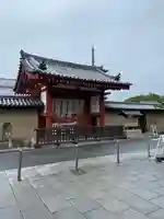 薬師寺の山門・神門