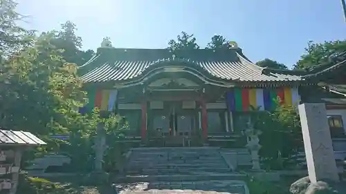 龍宝寺の本殿・本堂