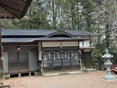 勝弦東照宮の{uncategorized: "未分類", other: "その他", undefined: "問題あり", building: "その他建物", grave: "お墓", sacred_gate: "鳥居", guardian: "狛犬", statue: "像", buddha: "仏像", history: "歴史", nature: "自然", garden: "庭園", animal: "動物", pagoda: "塔", temizu: "手水舎", mountain_gate: "山門・神門", sanctuary: "本殿・本堂", subordinate: "末社・摂社", art: "芸術", scenery: "景色", jizo: "地蔵", ema: "絵馬", goshuin: "御朱印", omikuji: "おみくじ", items: "授与品その他", amulet: "お守り", goshuincho: "御朱印帳", eats: "食事", festival: "お祭り", votive_dance: "神楽", shichigosan: "七五三参", wedding: "結婚式", experience: "体験その他", initially: "初詣", around: "周辺", anti_infection: "感染症対策"}