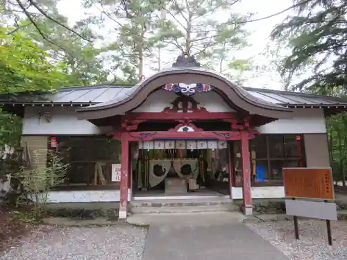 無戸室浅間神社(船津胎内神社)の本殿・本堂