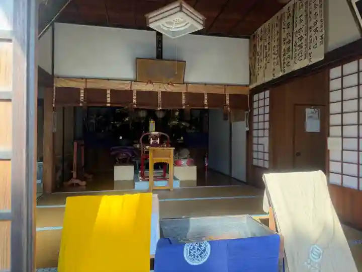 向福寺の{uncategorized: "未分類", other: "その他", undefined: "問題あり", building: "その他建物", grave: "お墓", sacred_gate: "鳥居", guardian: "狛犬", statue: "像", buddha: "仏像", history: "歴史", nature: "自然", garden: "庭園", animal: "動物", pagoda: "塔", temizu: "手水舎", mountain_gate: "山門・神門", sanctuary: "本殿・本堂", subordinate: "末社・摂社", art: "芸術", scenery: "景色", jizo: "地蔵", ema: "絵馬", goshuin: "御朱印", omikuji: "おみくじ", items: "授与品その他", amulet: "お守り", goshuincho: "御朱印帳", eats: "食事", festival: "お祭り", votive_dance: "神楽", shichigosan: "七五三参", wedding: "結婚式", experience: "体験その他", initially: "初詣", around: "周辺", anti_infection: "感染症対策"}