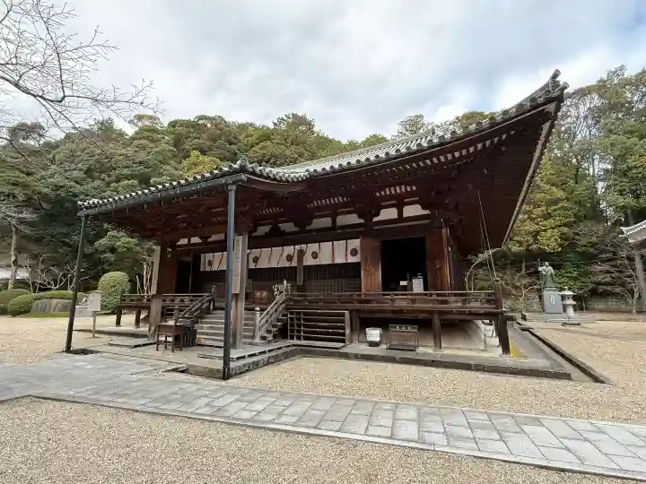 霊山寺の{uncategorized: "未分類", other: "その他", undefined: "問題あり", building: "その他建物", grave: "お墓", sacred_gate: "鳥居", guardian: "狛犬", statue: "像", buddha: "仏像", history: "歴史", nature: "自然", garden: "庭園", animal: "動物", pagoda: "塔", temizu: "手水舎", mountain_gate: "山門・神門", sanctuary: "本殿・本堂", subordinate: "末社・摂社", art: "芸術", scenery: "景色", jizo: "地蔵", ema: "絵馬", goshuin: "御朱印", omikuji: "おみくじ", items: "授与品その他", amulet: "お守り", goshuincho: "御朱印帳", eats: "食事", festival: "お祭り", votive_dance: "神楽", shichigosan: "七五三参", wedding: "結婚式", experience: "体験その他", initially: "初詣", around: "周辺", anti_infection: "感染症対策"}