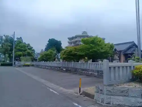 八幡神社の{uncategorized: "未分類", other: "その他", undefined: "問題あり", building: "その他建物", grave: "お墓", sacred_gate: "鳥居", guardian: "狛犬", statue: "像", buddha: "仏像", history: "歴史", nature: "自然", garden: "庭園", animal: "動物", pagoda: "塔", temizu: "手水舎", mountain_gate: "山門・神門", sanctuary: "本殿・本堂", subordinate: "末社・摂社", art: "芸術", scenery: "景色", jizo: "地蔵", ema: "絵馬", goshuin: "御朱印", omikuji: "おみくじ", items: "授与品その他", amulet: "お守り", goshuincho: "御朱印帳", eats: "食事", festival: "お祭り", votive_dance: "神楽", shichigosan: "七五三参", wedding: "結婚式", experience: "体験その他", initially: "初詣", around: "周辺", anti_infection: "感染症対策"}