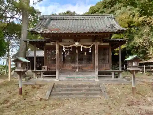 挙張神社の本殿