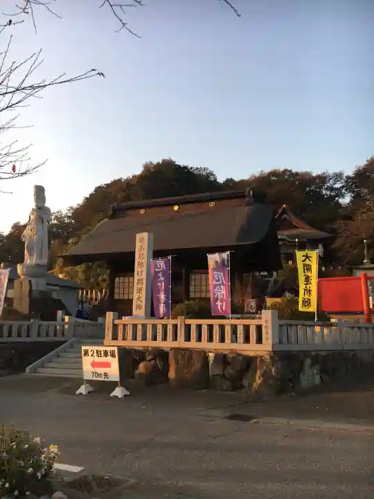 埼玉厄除け開運大師・龍泉寺(切り絵御朱印発祥の寺)の本殿・本堂