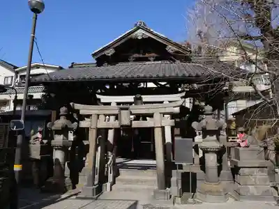 被官稲荷神社の鳥居