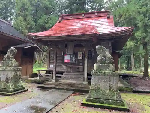 三和神社の本殿