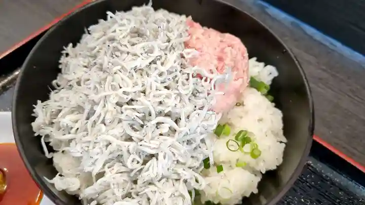 オートバイ神社の食事