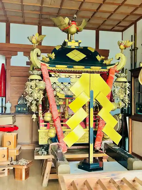 七戸神明宮の{uncategorized: "未分類", other: "その他", undefined: "問題あり", building: "その他建物", grave: "お墓", sacred_gate: "鳥居", guardian: "狛犬", statue: "像", buddha: "仏像", history: "歴史", nature: "自然", garden: "庭園", animal: "動物", pagoda: "塔", temizu: "手水舎", mountain_gate: "山門・神門", sanctuary: "本殿・本堂", subordinate: "末社・摂社", art: "芸術", scenery: "景色", jizo: "地蔵", ema: "絵馬", goshuin: "御朱印", omikuji: "おみくじ", items: "授与品その他", amulet: "お守り", goshuincho: "御朱印帳", eats: "食事", festival: "お祭り", votive_dance: "神楽", shichigosan: "七五三参", wedding: "結婚式", experience: "体験その他", initially: "初詣", around: "周辺", anti_infection: "感染症対策"}