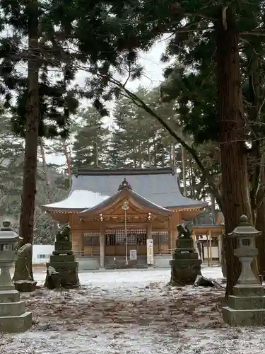 鬼越蒼前神社の本殿