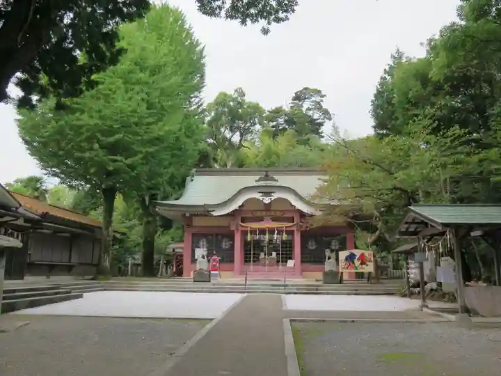 綿都美神社の本殿・本堂