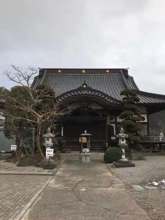 明王寺の本殿・本堂