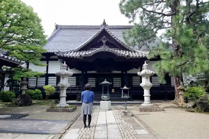 輪王寺の本殿・本堂