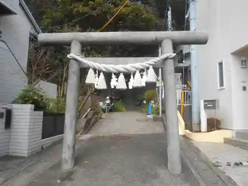 山の根熊野神社の鳥居