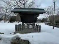 札幌護國神社の{uncategorized: "未分類", other: "その他", undefined: "問題あり", building: "その他建物", grave: "お墓", sacred_gate: "鳥居", guardian: "狛犬", statue: "像", buddha: "仏像", history: "歴史", nature: "自然", garden: "庭園", animal: "動物", pagoda: "塔", temizu: "手水舎", mountain_gate: "山門・神門", sanctuary: "本殿・本堂", subordinate: "末社・摂社", art: "芸術", scenery: "景色", jizo: "地蔵", ema: "絵馬", goshuin: "御朱印", omikuji: "おみくじ", items: "授与品その他", amulet: "お守り", goshuincho: "御朱印帳", eats: "食事", festival: "お祭り", votive_dance: "神楽", shichigosan: "七五三参", wedding: "結婚式", experience: "体験その他", initially: "初詣", around: "周辺", anti_infection: "感染症対策"}