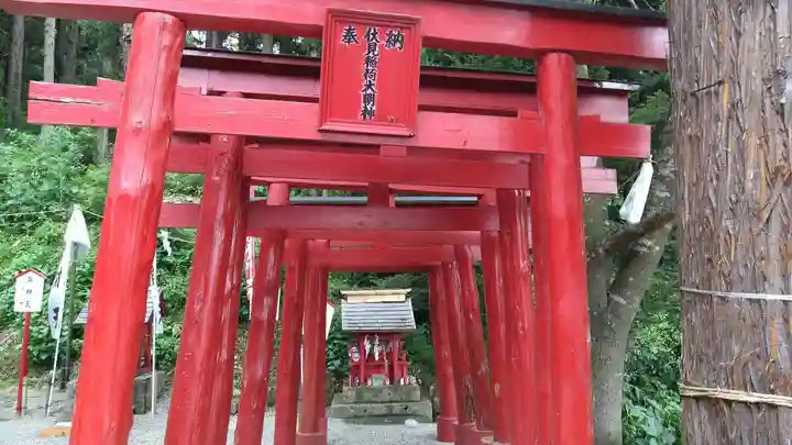 梨郷神社の末社・摂社