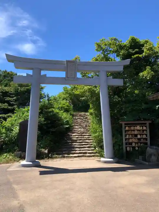 彌彦神社奥宮(御神廟)(新潟県)