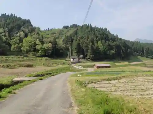 横見神社の建物その他