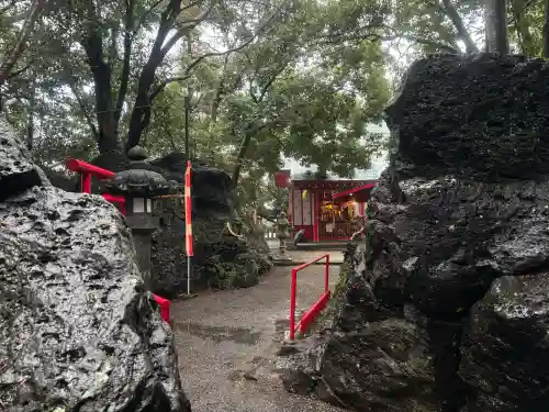 稲荷神社の{uncategorized: "未分類", other: "その他", undefined: "問題あり", building: "その他建物", grave: "お墓", sacred_gate: "鳥居", guardian: "狛犬", statue: "像", buddha: "仏像", history: "歴史", nature: "自然", garden: "庭園", animal: "動物", pagoda: "塔", temizu: "手水舎", mountain_gate: "山門・神門", sanctuary: "本殿・本堂", subordinate: "末社・摂社", art: "芸術", scenery: "景色", jizo: "地蔵", ema: "絵馬", goshuin: "御朱印", omikuji: "おみくじ", items: "授与品その他", amulet: "お守り", goshuincho: "御朱印帳", eats: "食事", festival: "お祭り", votive_dance: "神楽", shichigosan: "七五三参", wedding: "結婚式", experience: "体験その他", initially: "初詣", around: "周辺", anti_infection: "感染症対策"}