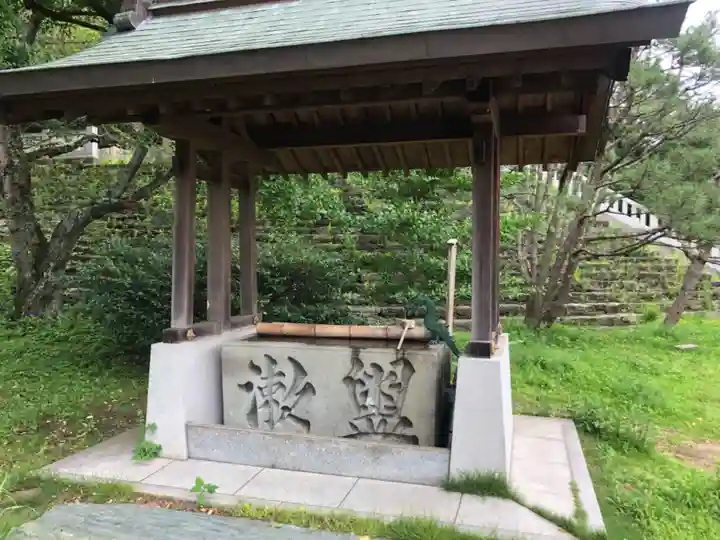 八幡神社の手水舎