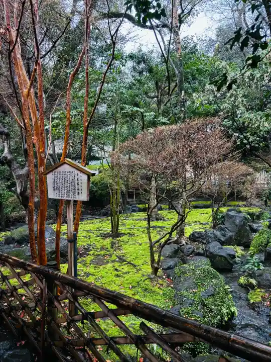 三嶋大社の{uncategorized: "未分類", other: "その他", undefined: "問題あり", building: "その他建物", grave: "お墓", sacred_gate: "鳥居", guardian: "狛犬", statue: "像", buddha: "仏像", history: "歴史", nature: "自然", garden: "庭園", animal: "動物", pagoda: "塔", temizu: "手水舎", mountain_gate: "山門・神門", sanctuary: "本殿・本堂", subordinate: "末社・摂社", art: "芸術", scenery: "景色", jizo: "地蔵", ema: "絵馬", goshuin: "御朱印", omikuji: "おみくじ", items: "授与品その他", amulet: "お守り", goshuincho: "御朱印帳", eats: "食事", festival: "お祭り", votive_dance: "神楽", shichigosan: "七五三参", wedding: "結婚式", experience: "体験その他", initially: "初詣", around: "周辺", anti_infection: "感染症対策"}