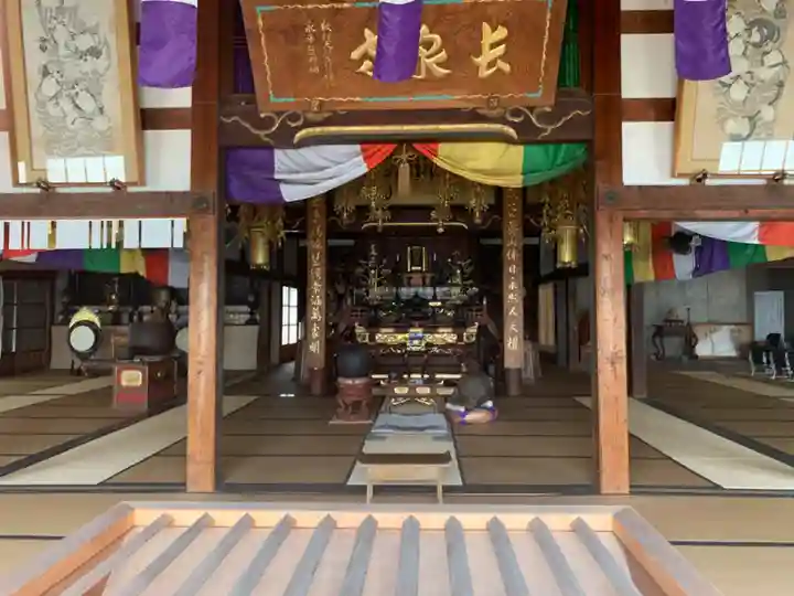 長泉寺の本殿・本堂