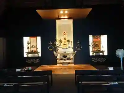 正願寺の本殿