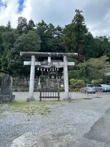 諏訪神社の鳥居